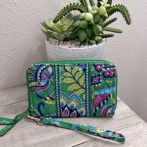 EUC-Vera Bradley Wristlet Wallet